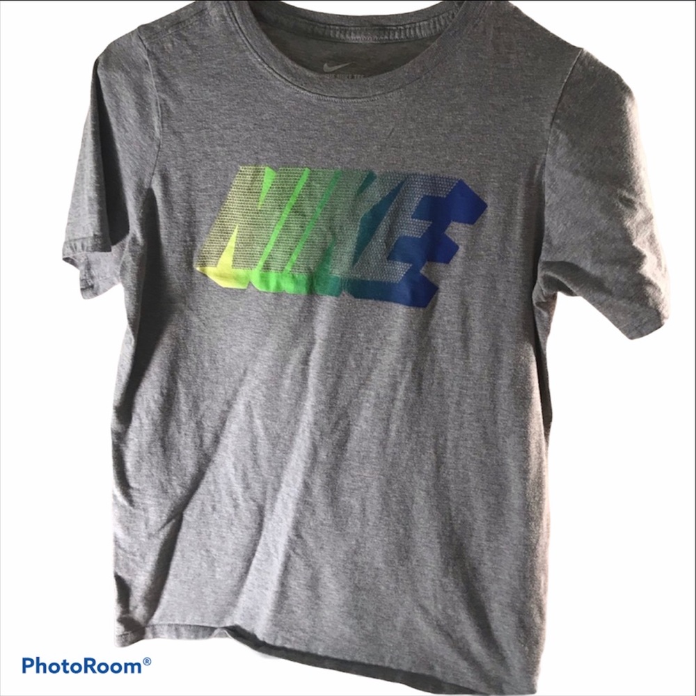 Nike tee shirt size large